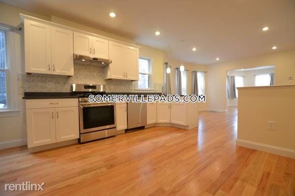 Building Photo - 4 br, 3 bath  - 5 Curtis St # H