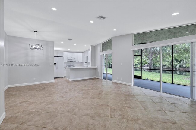 Building Photo - 618 Woodgate Cir