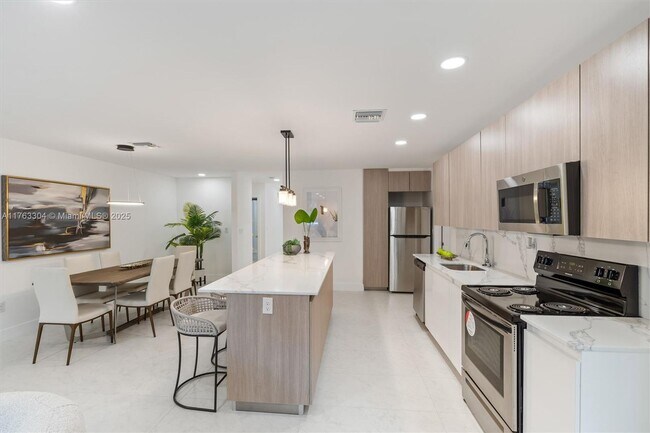 Foto del edificio - 1212 NW 6th Ct
