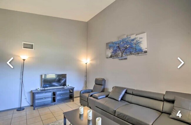 Foto del edificio - 5210 Meadow Rise St