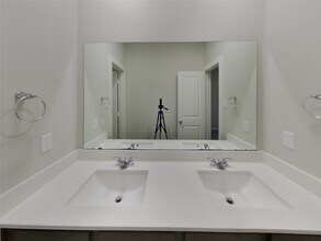 Building Photo - 2415 Cohorn Trl