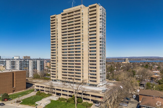 Building Photo - Bromley Square