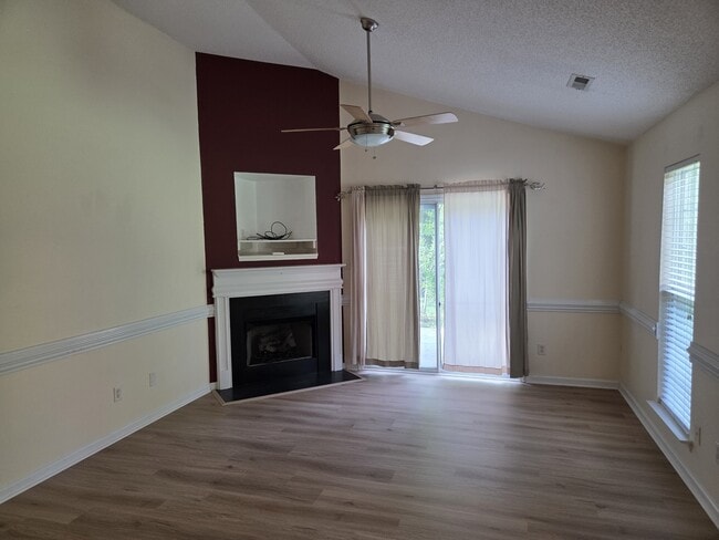 Foto del edificio - 9467 Kimmel Ln