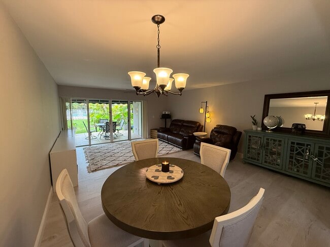 Dining room & living room - 386 Golfview Rd