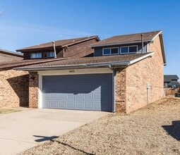 Building Photo - 4623 Hemlock Ln