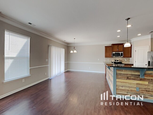 Building Photo - 2906 San Saba St