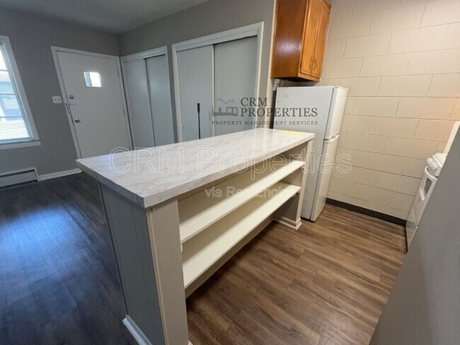 Foto del edificio - 6134 Hillside Ave