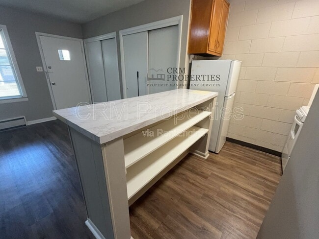 Building Photo - 6134 Hillside Ave