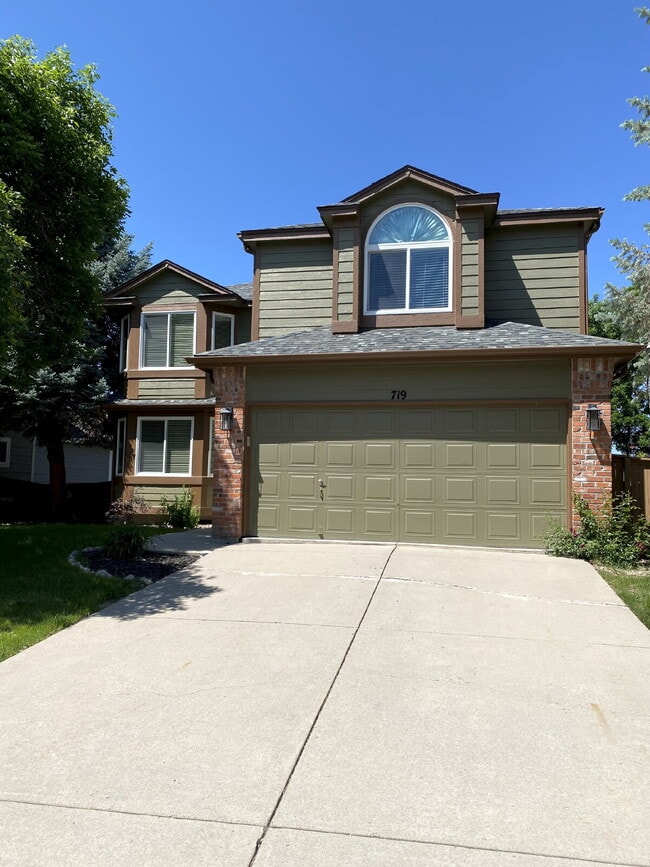 Building Photo - Highlands Ranch Home Available Now!