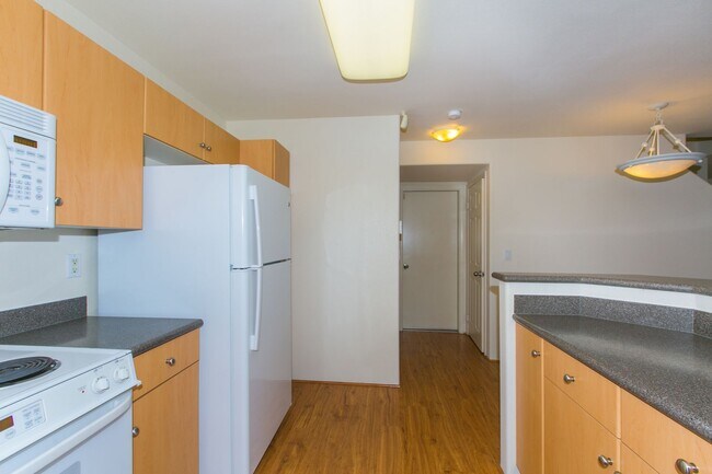 Building Photo - Spacious, private Mililani Tech Park resid...