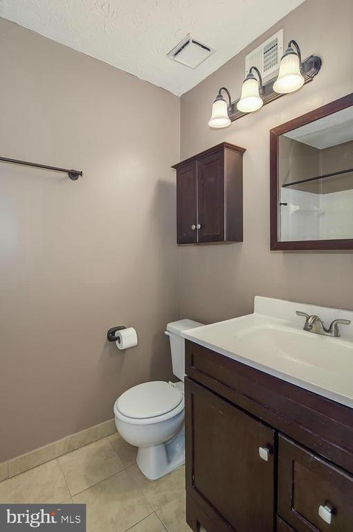 Building Photo - 44102 Tippecanoe Terrace