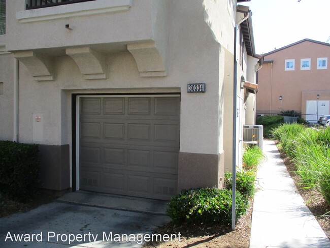 Building Photo - 3 br, 2.5 bath House - 30334 Buccaneer Bay #D