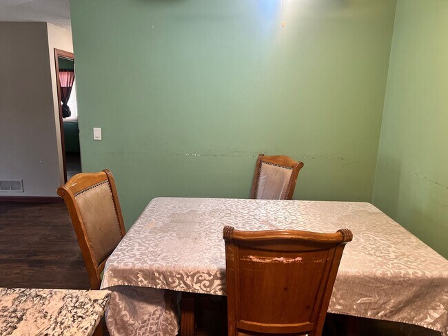 Building Photo - 2569 Copper Cliff Trl