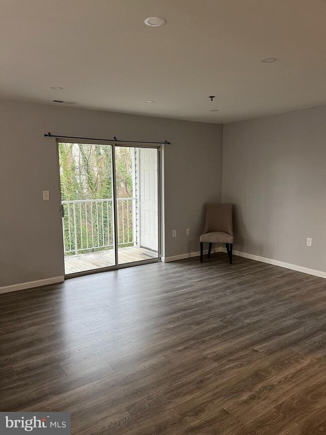 Building Photo - 534 McManus Way