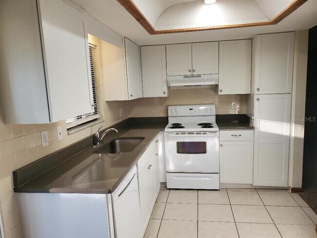Foto del edificio - 9075 SW 102nd Pl