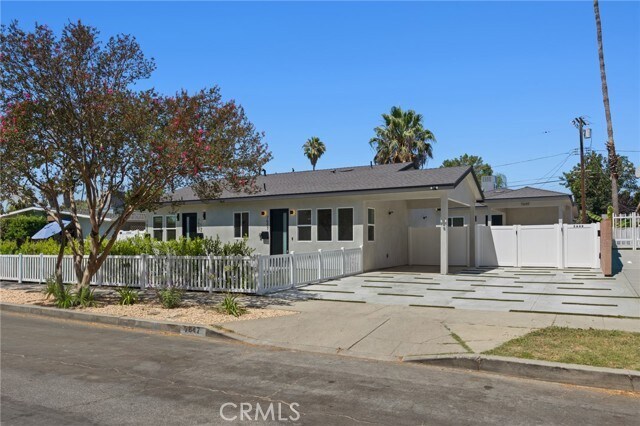 Foto del edificio - 7649 Melvin Ave