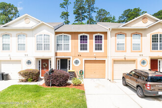 Building Photo - 7410 Palm Hills Dr
