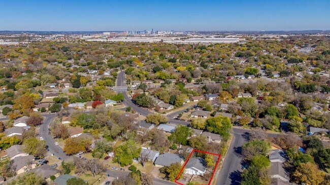 Building Photo - 2516 Palo Verde Dr