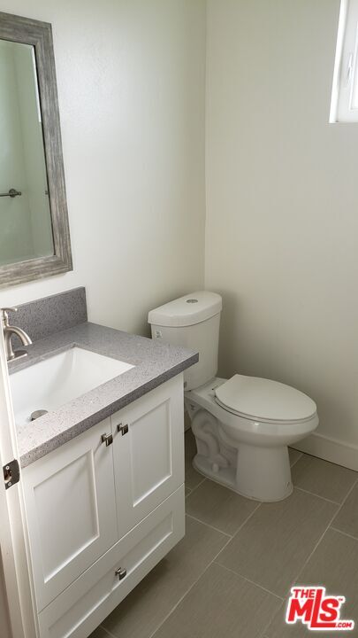 Building Photo - 2406 S Dunsmuir Ave