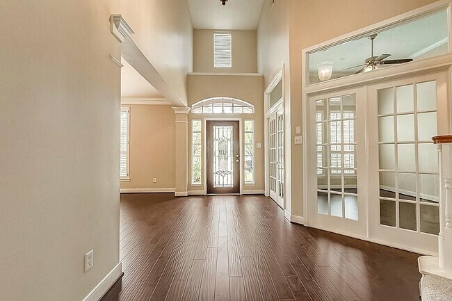 Foto del edificio - 5715 Sapphire Vista Ln