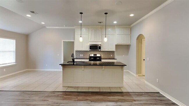 Foto del edificio - 4201 SE 38th St