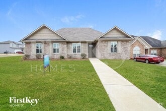 Building Photo - 1027 Deerwood Cir