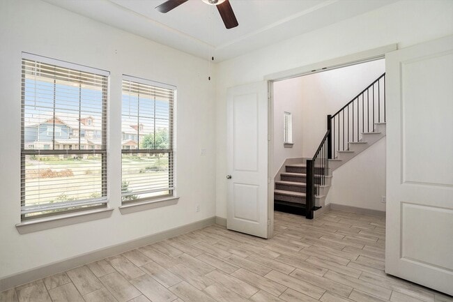 Foto del edificio - 4618 Marble Cyn Wy