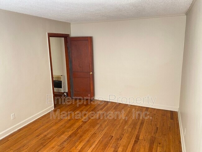 Building Photo - 3190 Douglass Ave