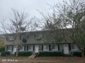Building Photo - 3044 Walton St