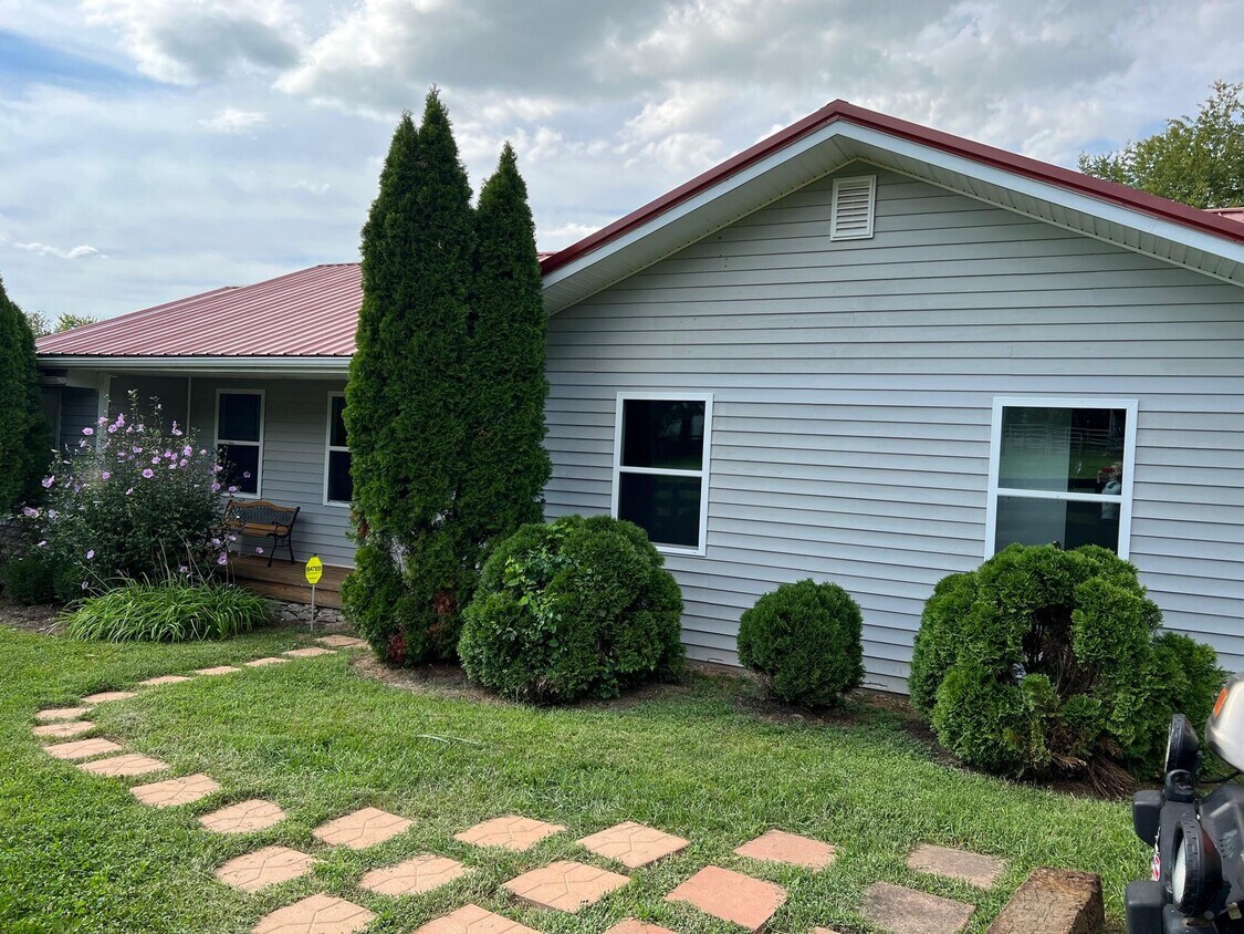 4901 Paynes Mill Rd, Lexington, KY 40510 House for Rent in Lexington