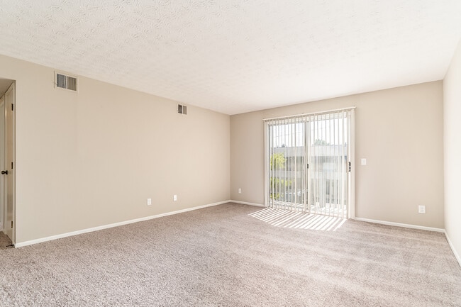 Building Photo - 2083 Park Run Dr