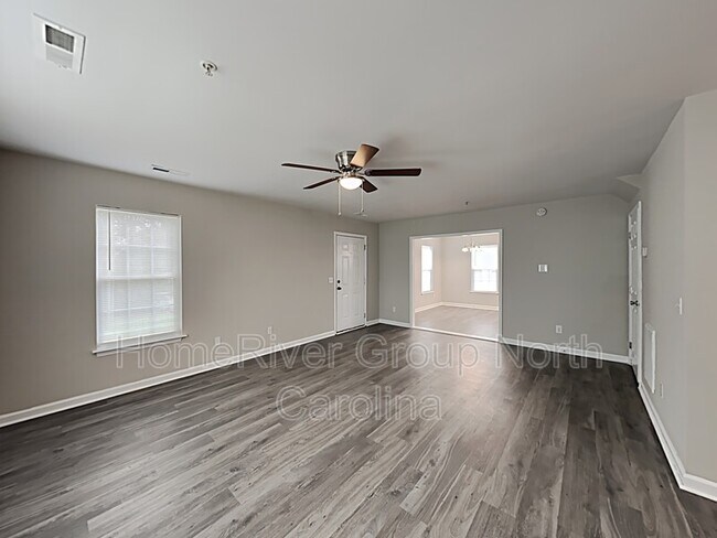 Foto del edificio - 4698 Byers Rd