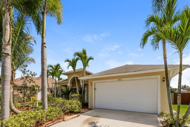 Foto del edificio - 3301 SW McMullen St