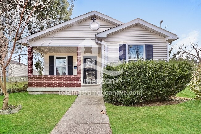 Building Photo - 2218 W Madison St