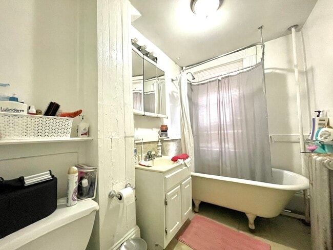 Building Photo - 7 Champney Pl