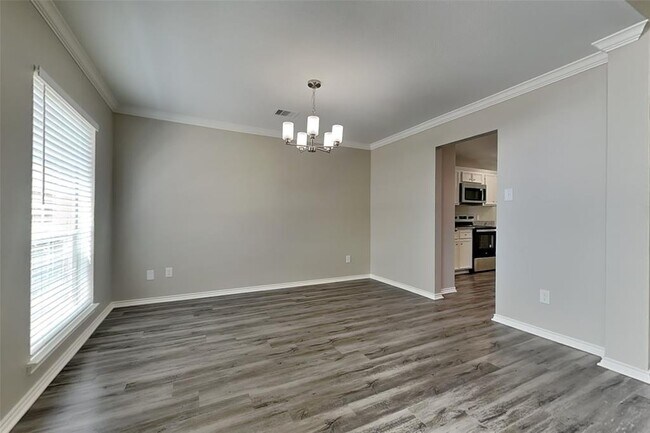 Foto del edificio - 26880 Armor Oaks Dr