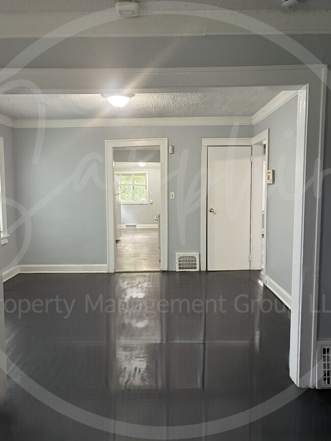 Foto del edificio - 5344 Brooklyn Ave