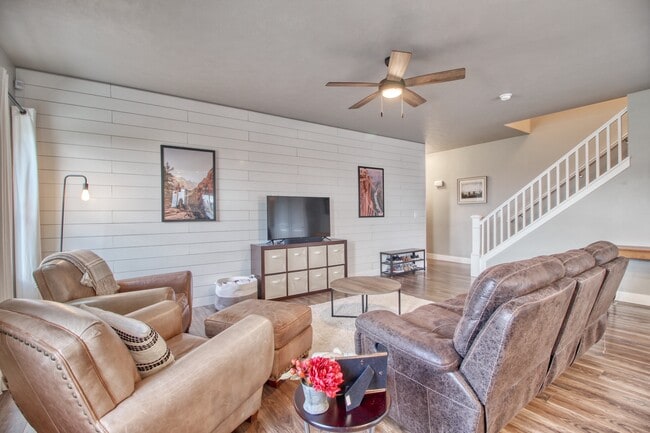 Foto del edificio - 8636 N Cypress Alley