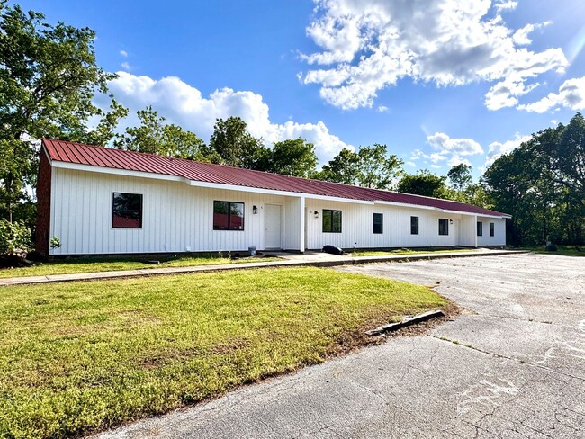 Foto del edificio - Newly Remodeled • 2/1 in Cave City!