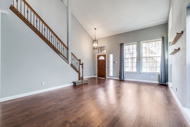 Foto del edificio - 3-BEDROOM IN GATED LOST OAKS NEAR MEDICAL ...