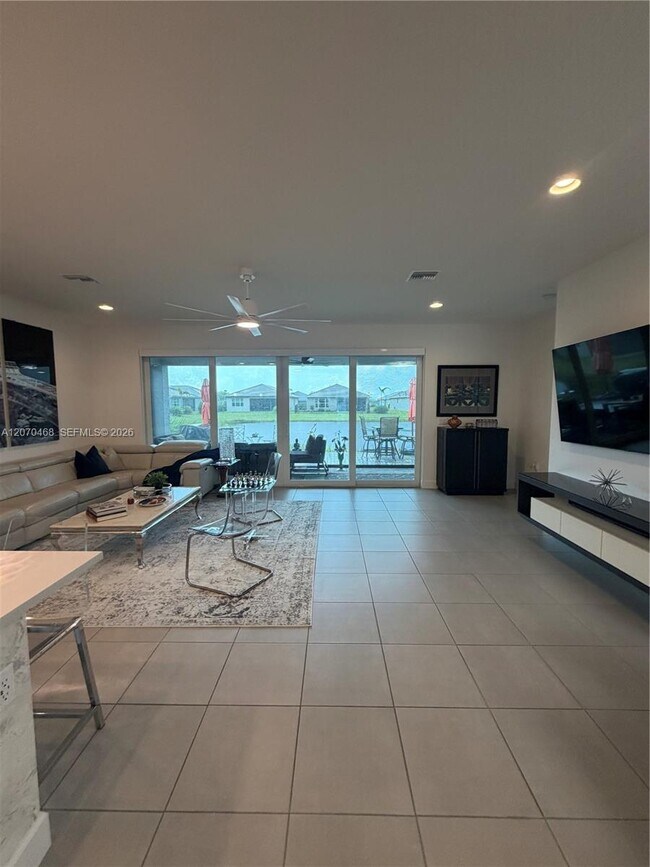 Foto del edificio - 13542 SW Oceanus Blvd