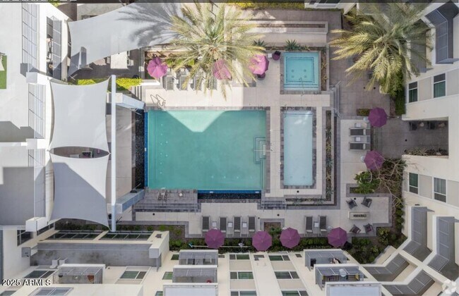 Foto del edificio - 4949 N 7th St