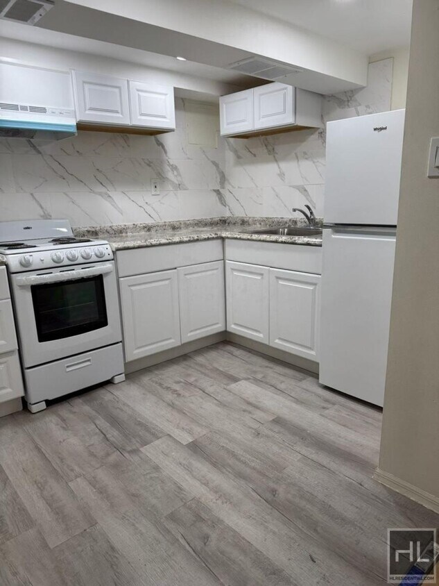Foto principal - 0 bedroom in QUEENS NY 11428