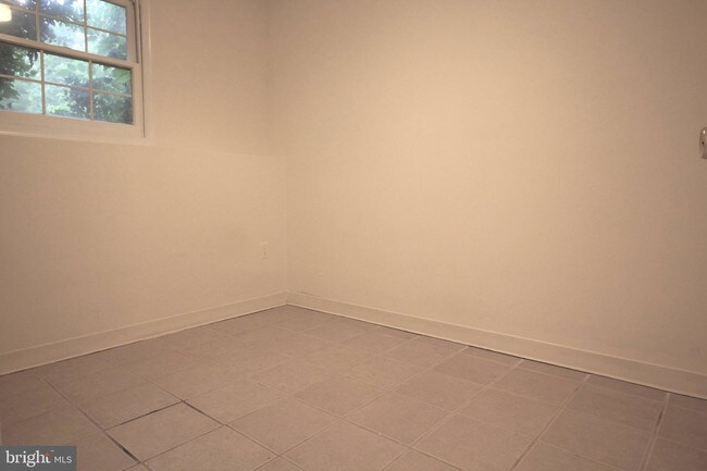 Building Photo - 7795 Black Horse Ct