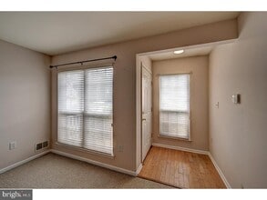 Building Photo - 406 Pebble Creek Ct