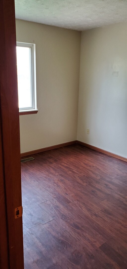 Foto del edificio - 2BDRM DUPLEX FOR RENT LORAIN, OHIO
