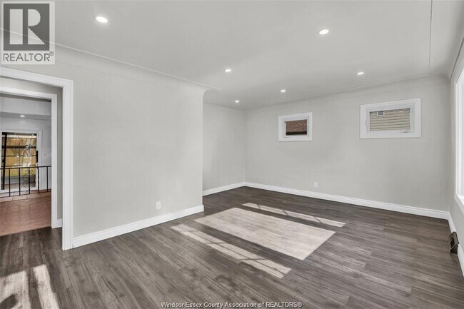 Building Photo - 2032 Ford Blvd