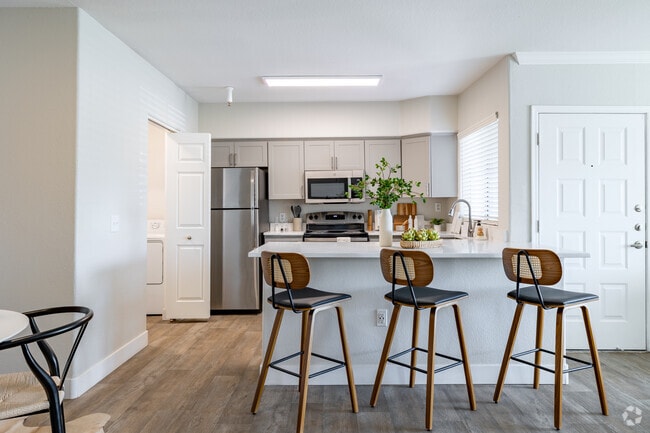 Interior Photo - CityScape at Lakeshore