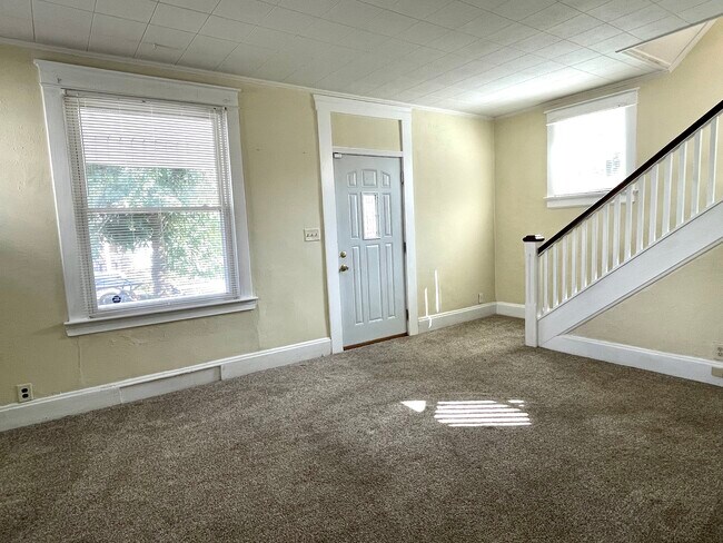 Foto del edificio - 111 S Edgewood Ave