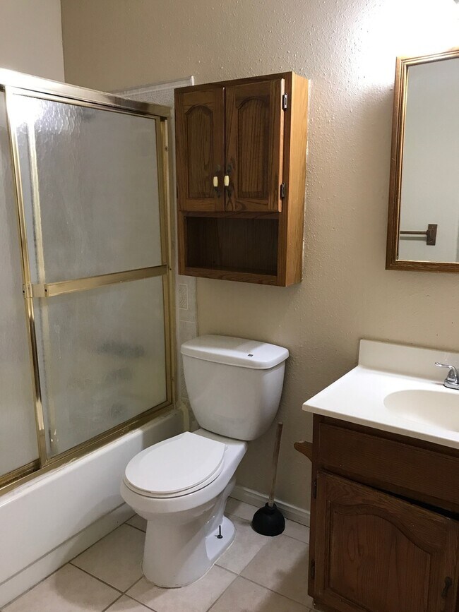 Foto del edificio - Beautiful 4 Bedroom 2 Bathroom house ( Smo...